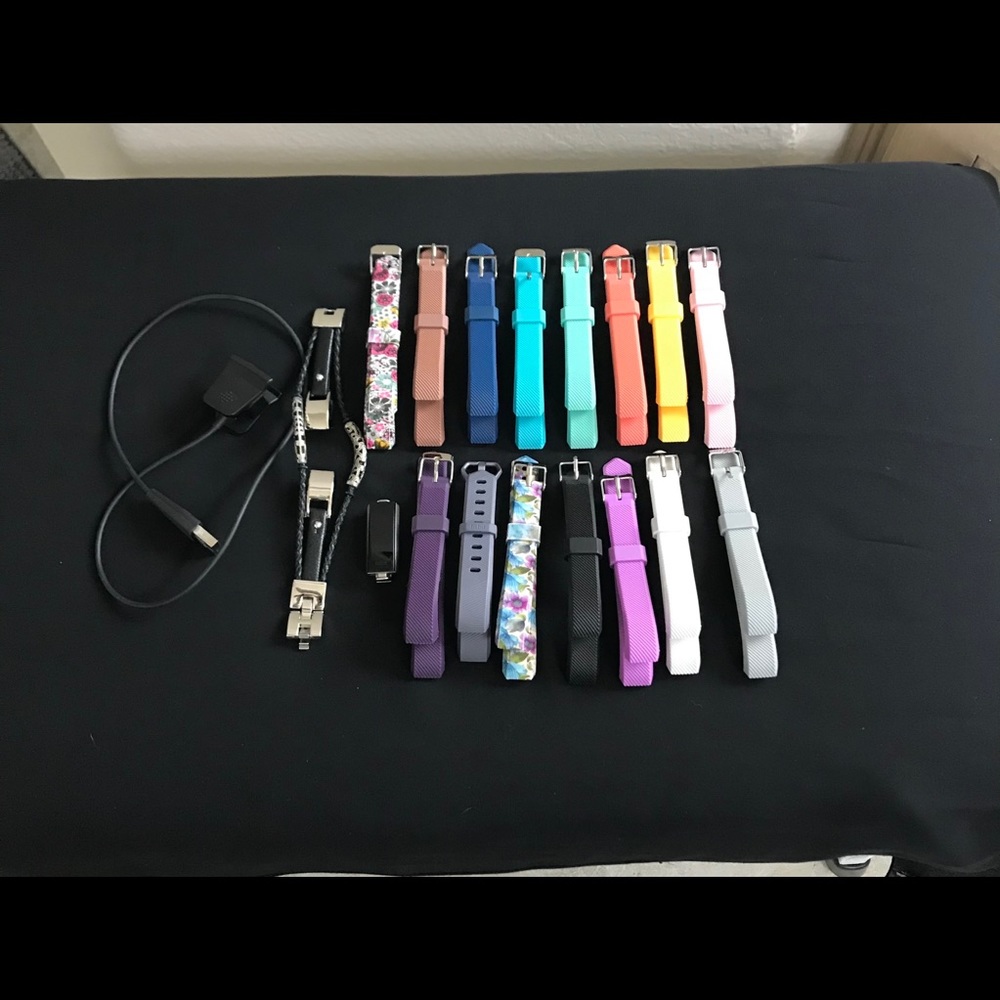 FitBit Alta HR, 16 bands & charger